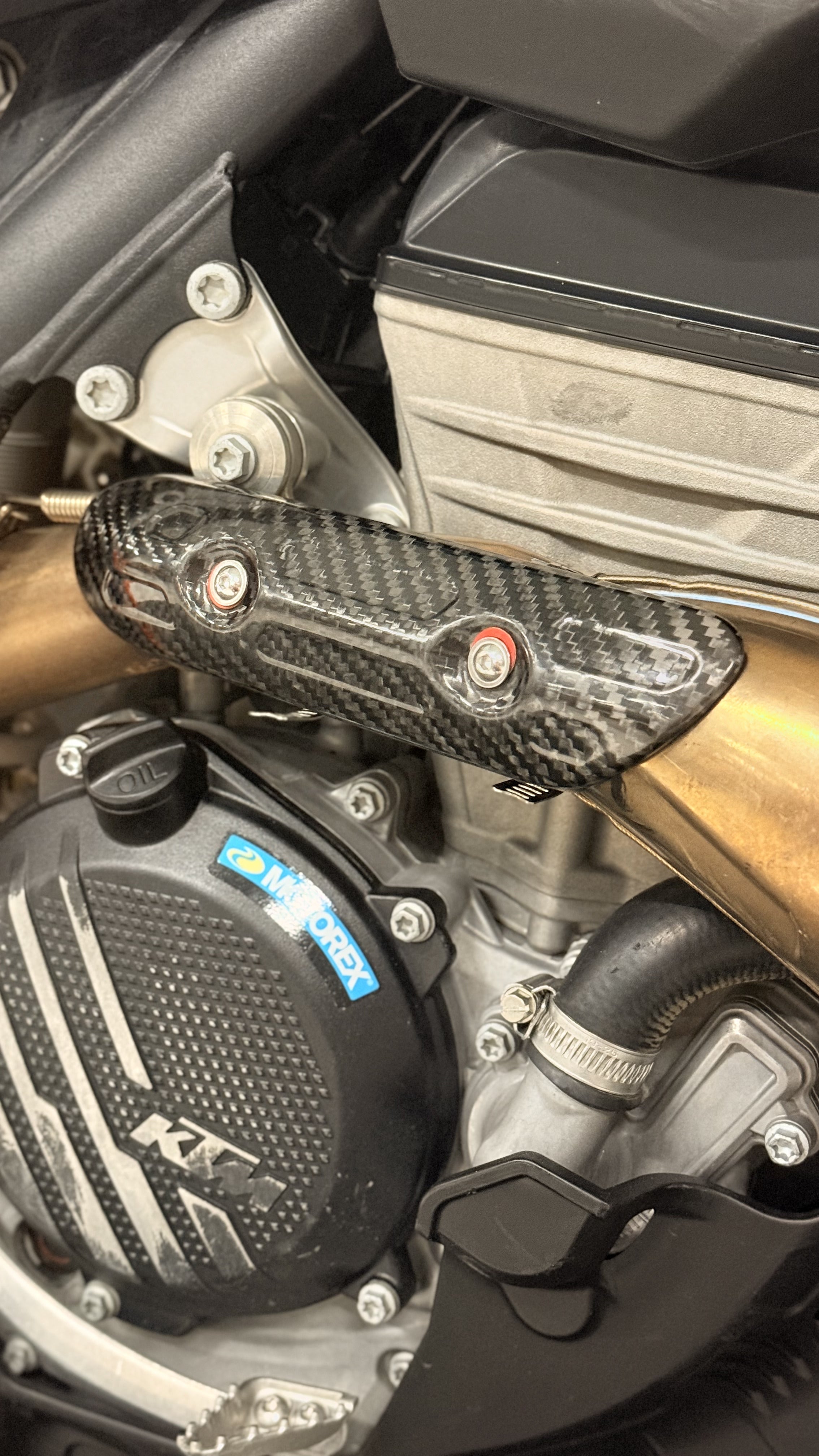 Universal Carbon Exhaust Protection