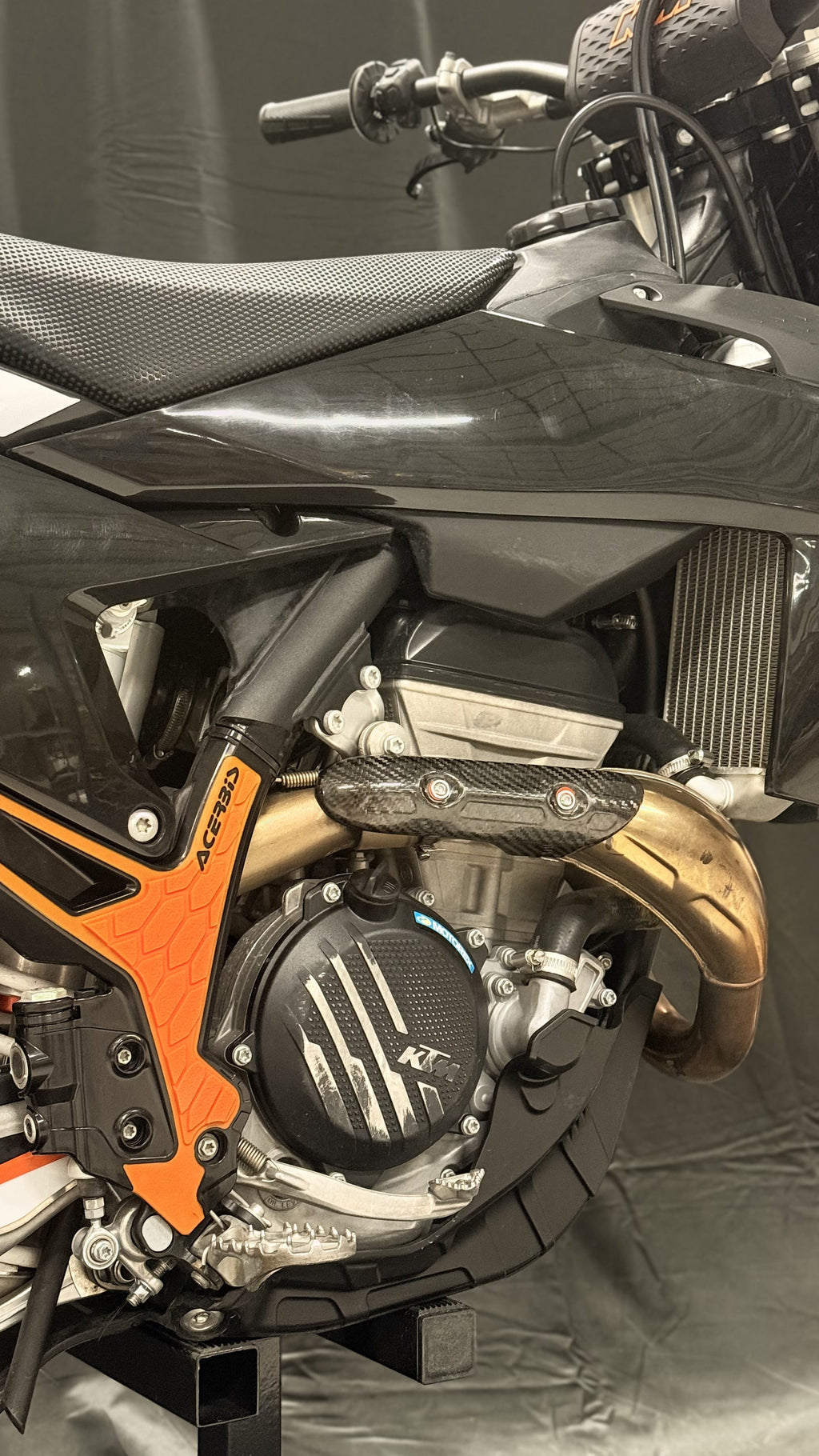 Universal Carbon Exhaust Protection